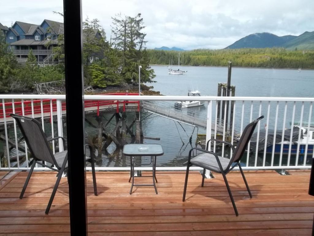 Bayshore Waterfront Inn Ucluelet Eksteriør billede