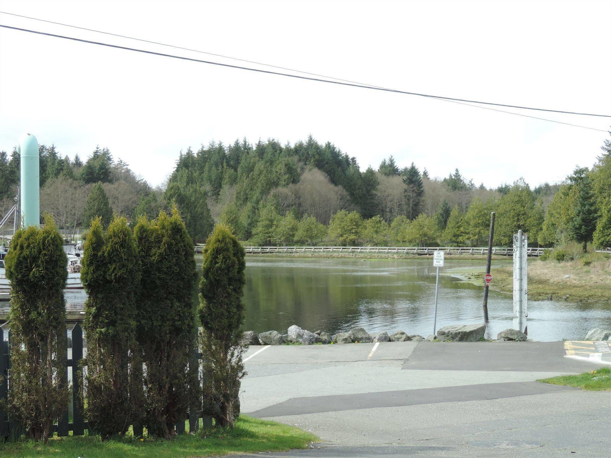 Bayshore Waterfront Inn Ucluelet Eksteriør billede